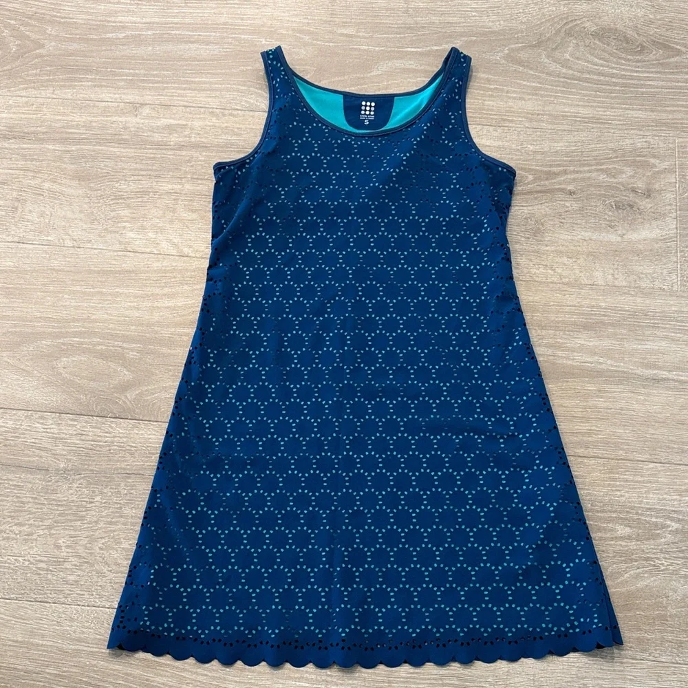 Title Nine Navy Patterned Eyelet Mini Dress size Small - Picture 1 of 6